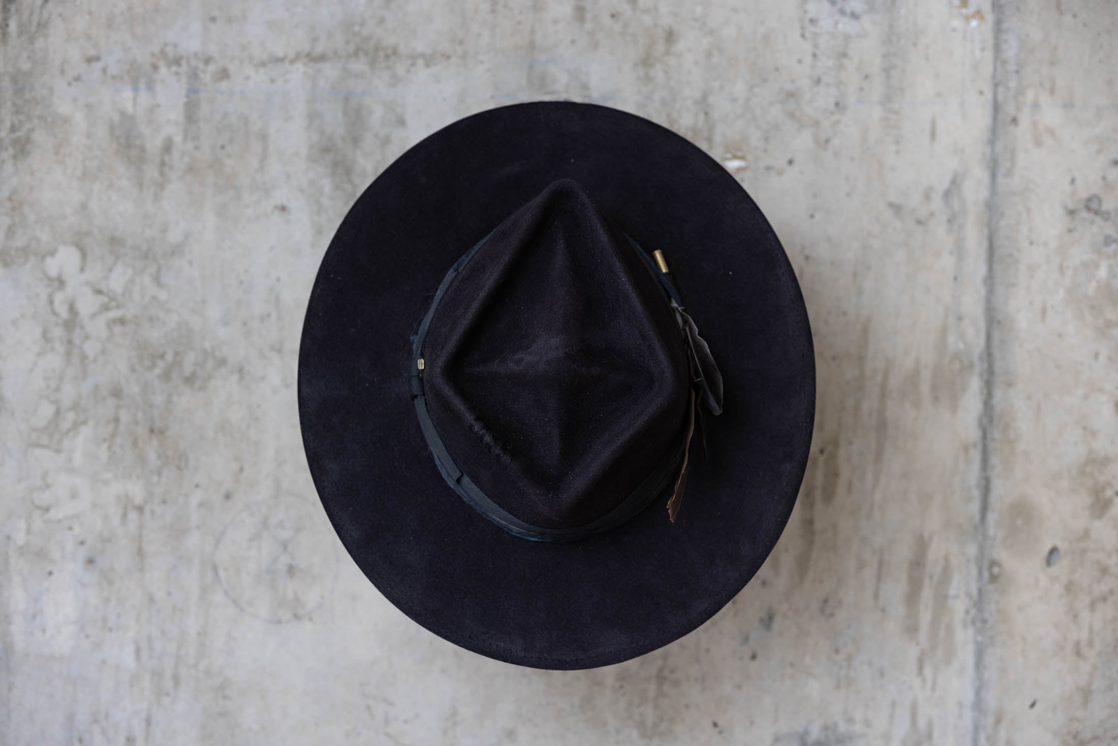 Black western fedora beaver felt hat diamond crown with feather for men and women top
